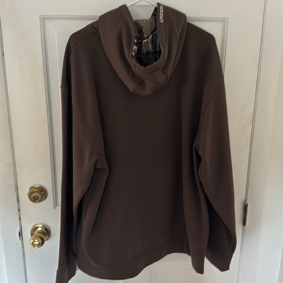 Under armour hoodie. Used but in good condition. Size XL - Picture 2 of 3